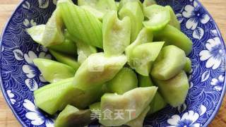 丝瓜炒油条的做法步骤：7