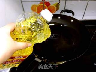 木耳炒鸡蛋的做法步骤：4