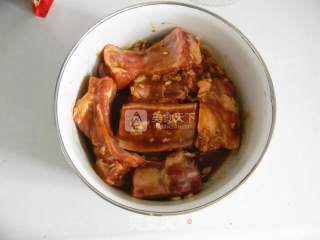 蒜香烤排骨的做法步骤：4
