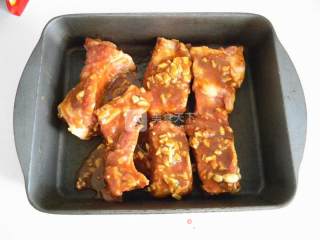 蒜香烤排骨的做法步骤：5
