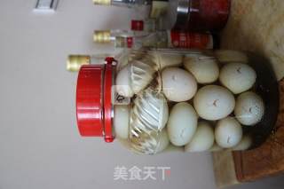 翻沙流油的五香盐蛋（咸鸭蛋）的做法步骤：8