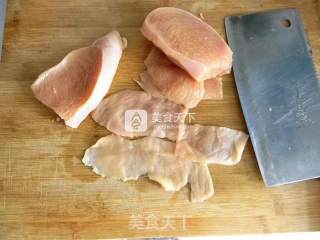 金针菇鸡肉卷的做法步骤：2