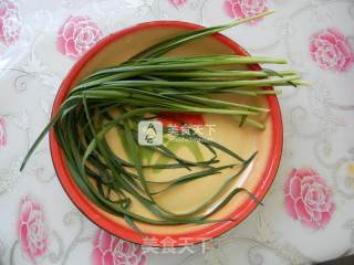 香烤韭菜结的做法步骤：1