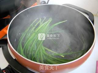 香烤韭菜结的做法步骤：2