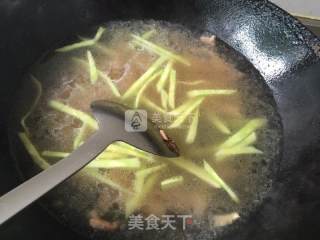 肉丝疙瘩汤，黄瓜疙瘩汤的做法步骤：7