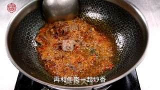 香喷喷的【孜然牛肉土豆片】的做法步骤：4