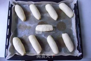 椰蓉面包卷的做法步骤：9