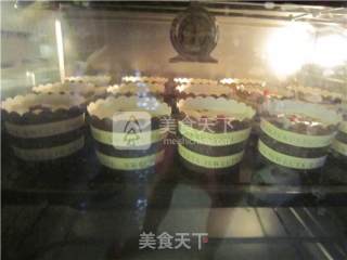 蔓越莓戚风杯子蛋糕的做法步骤：15