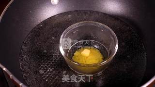 家有平底锅 就能做的美味甜品—芒果班戟的做法步骤：4