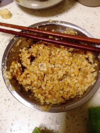 肉馅虎皮尖椒的做法步骤：1
