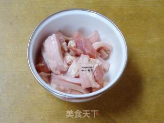豆角炒肉的做法步骤：2