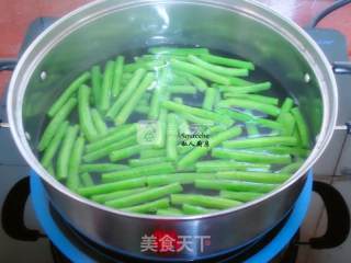 豆角炒肉的做法步骤：3