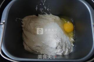 香肠奶酪卷的做法步骤：2