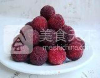 夏日诱惑-自制杨梅酒的做法步骤：1