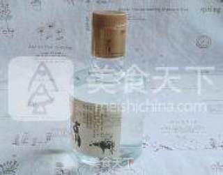 夏日诱惑-自制杨梅酒的做法步骤：3
