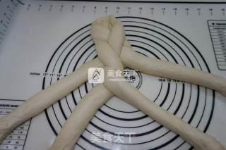 中种四股辫大面包的做法步骤：18