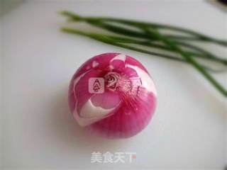 洋葱炒鸡蛋的做法步骤：2