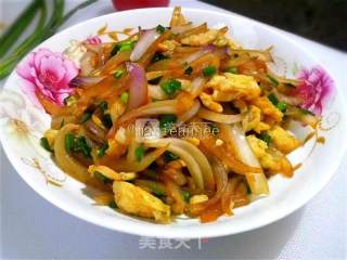 洋葱炒鸡蛋的做法步骤：9