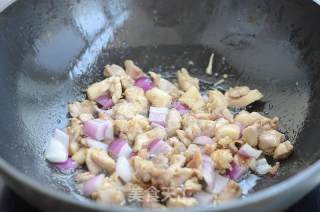 咖喱鸡肉焖饭的做法步骤：5