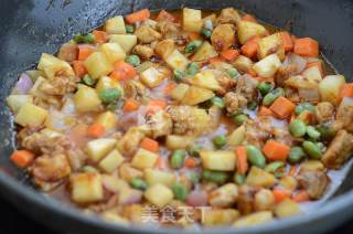 咖喱鸡肉焖饭的做法步骤：7