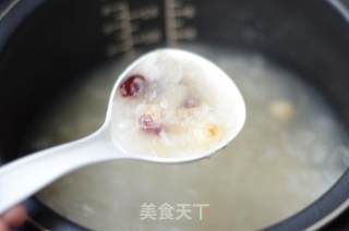 冰糖银耳莲子粥的做法步骤：6