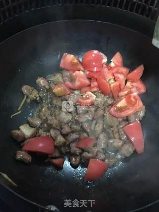 西红柿牛肉玉米汤的做法步骤：3