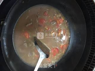 西红柿牛肉玉米汤的做法步骤：4