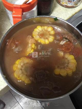 西红柿牛肉玉米汤的做法步骤：7