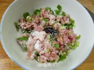虎皮尖椒酿肉的做法步骤：1