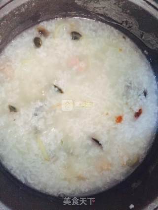 皮蛋瘦肉粥的做法步骤：5