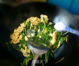 韭菜炒鸡蛋的做法步骤：5