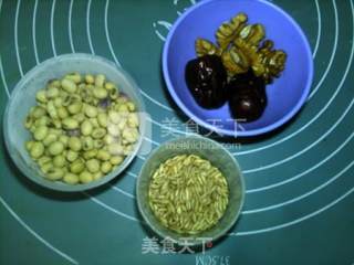 燕麦核桃红枣豆浆的做法步骤：1