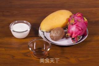 迎接夏天来临的第一口冰 酸奶水果冰的做法步骤：1