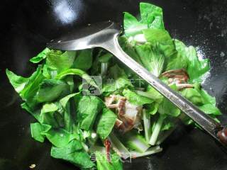 螃蟹小白菜汤的做法步骤：4
