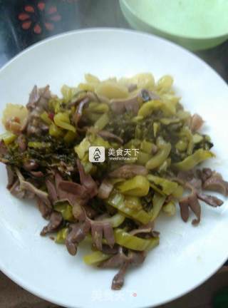 酸菜爆炒鸭肾的做法步骤：7