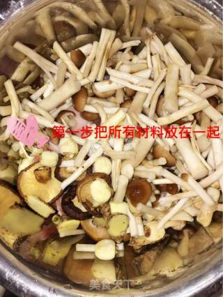 茶树菇排骨汤的做法步骤：1
