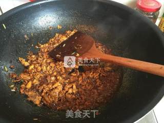 鸡蛋炸酱面的做法步骤：7