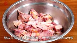 【江西老俵烧血鸡】地方特色的做法步骤：4