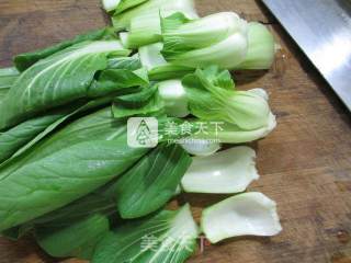青菜土豆龙骨汤的做法步骤：2