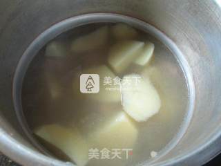 青菜土豆龙骨汤的做法步骤：8