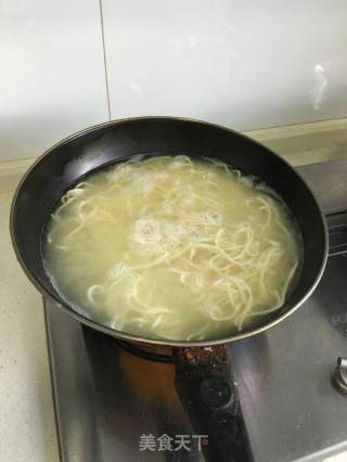 葱油凉面的做法步骤：3