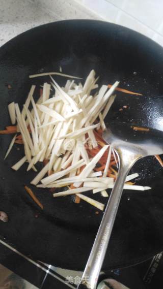 水笋炒肉丝的做法步骤：7