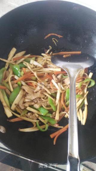 水笋炒肉丝的做法步骤：10
