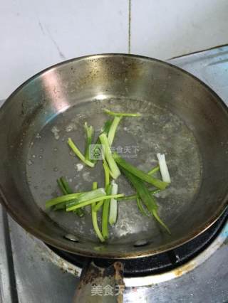 虾仁鸡蛋炒花菜的做法步骤：6