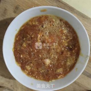 香菇青菜虾肉水饺的做法步骤：2