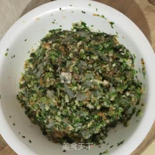 香菇青菜虾肉水饺的做法步骤：5