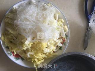 娃娃菜蒸粉丝的做法步骤：2
