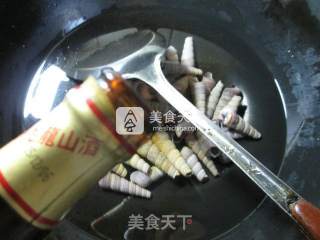 酱香钉螺的做法步骤：2