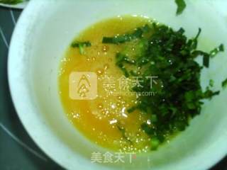 亚麻籽油韭菜蛋饼的做法步骤：4