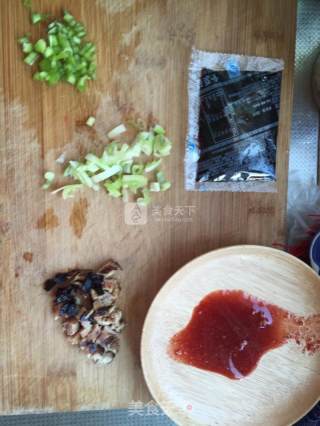 快捷鸡蛋饼的做法步骤：2